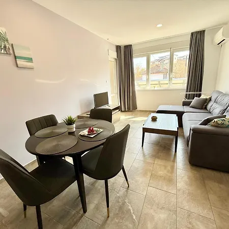 Nm Aparthotel 4*