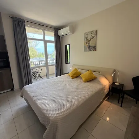 Nm Aparthotel 4*