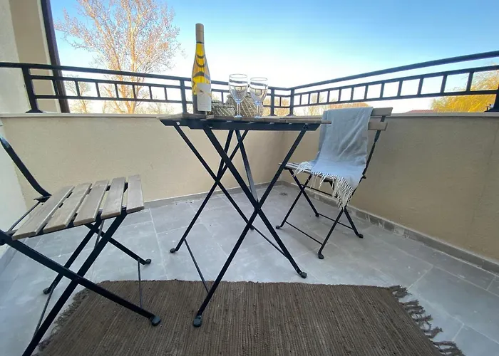 Hotel apartamentowy Nm Shkorpilovtsi